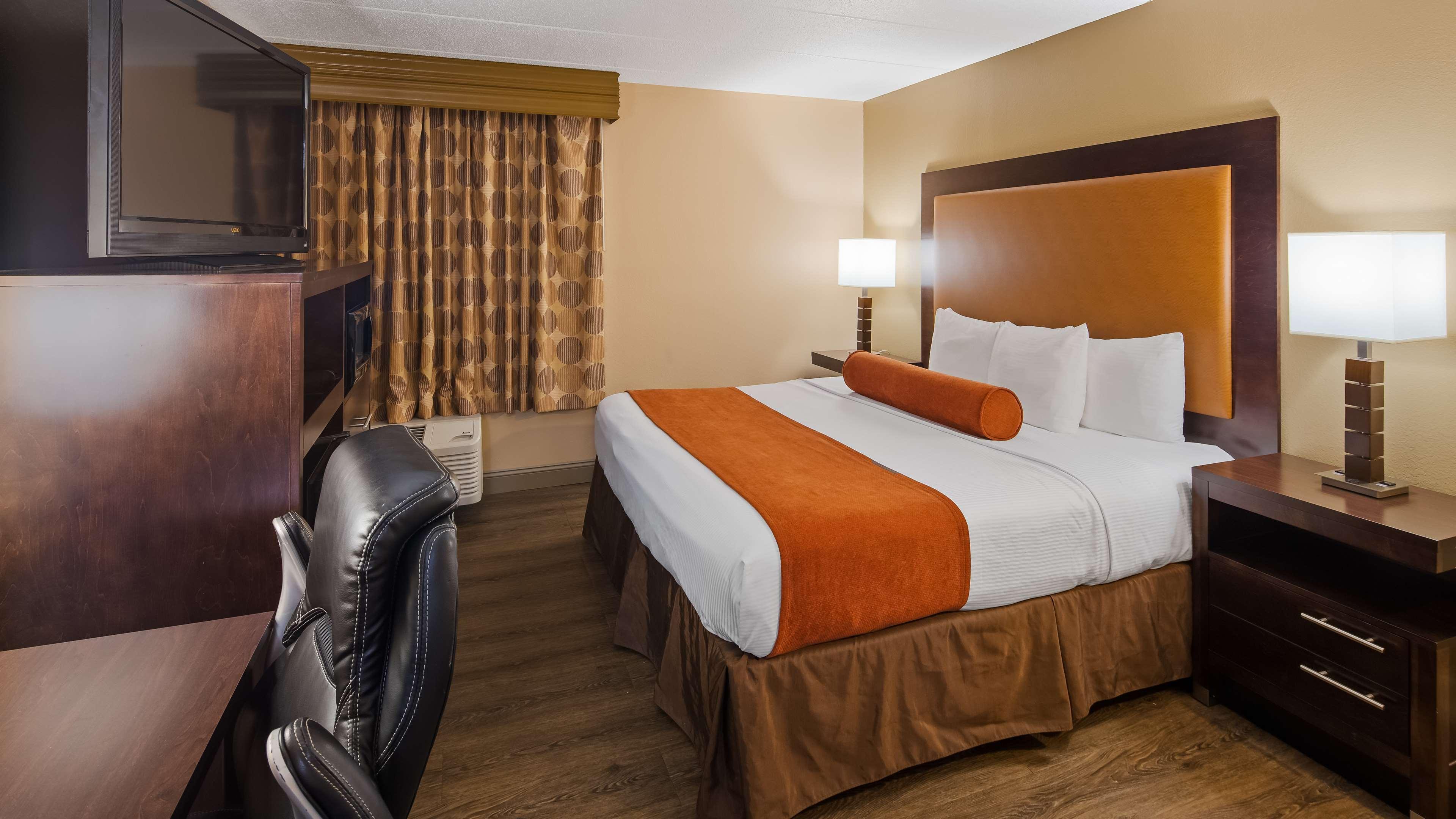 Best Western Crossroads Of The Bluffs Council Bluffs Exterior photo